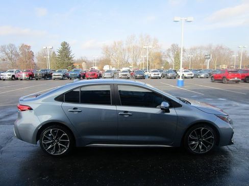 Used 2020 Toyota Corolla XSE image 6