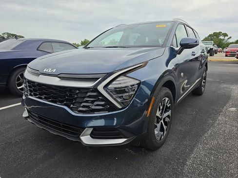 Certified 2024 Kia Sportage EX AWD/4WD image 6