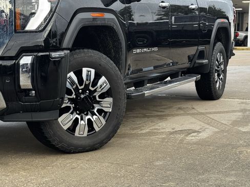 Used 2024 GMC Sierra 2500 Denali w/ Denali Reserve Package AWD/4WD image 12