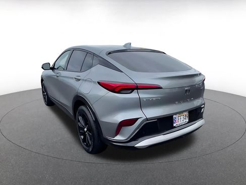 Used 2025 Buick Envista Sport Touring image 11