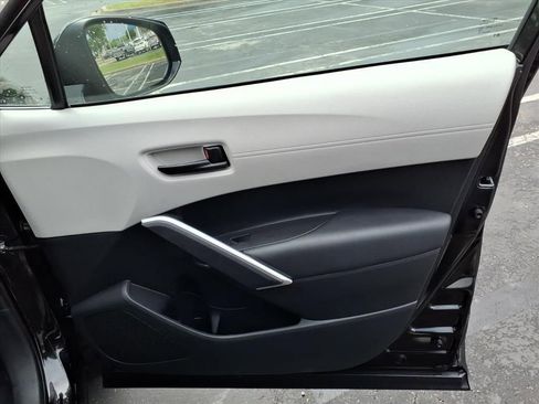 Used 2024 Toyota Corolla Cross LE FWD image 20