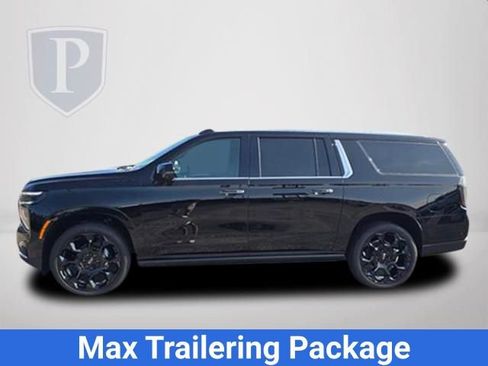 New 2026 Chevrolet Suburban High Country AWD/4WD image 11