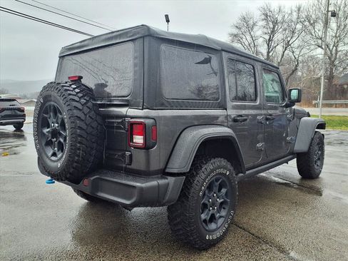 Used 2023 Jeep Wrangler Unlimited w/ Cold Weather Group image 4