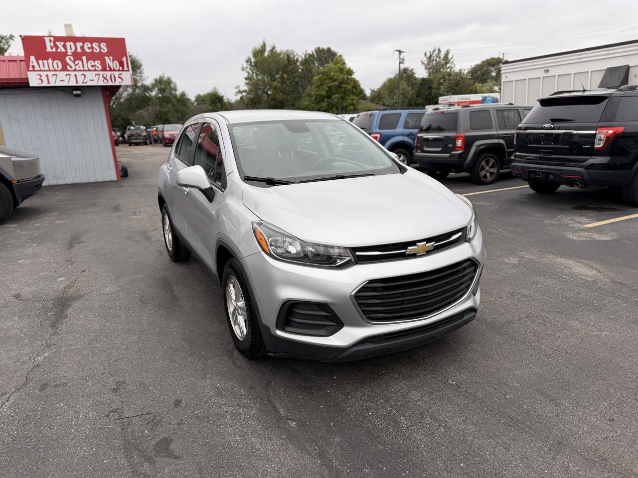 Used 2019 Chevrolet Trax LS FWD image 4