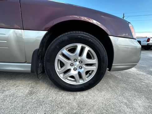 Used 2001 Subaru Outback Wagon image 16