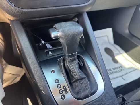 Used 2010 Volkswagen Jetta Limited Edition image 20