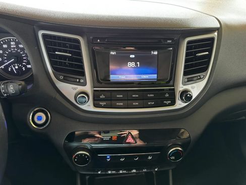 Used 2016 Hyundai Tucson Sport FWD image 13