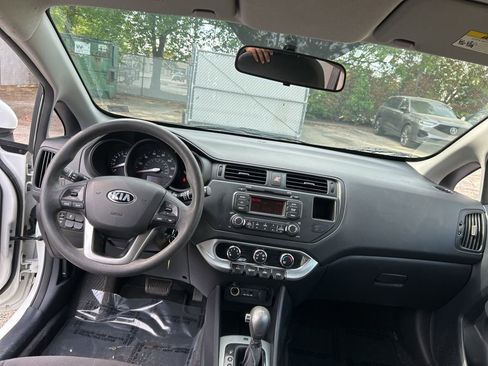 Used 2013 Kia Rio LX FWD image 18