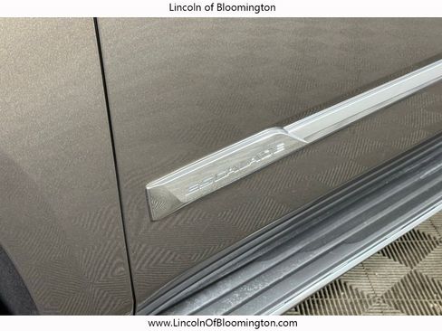 Used 2015 Cadillac Escalade ESV Luxury image 13