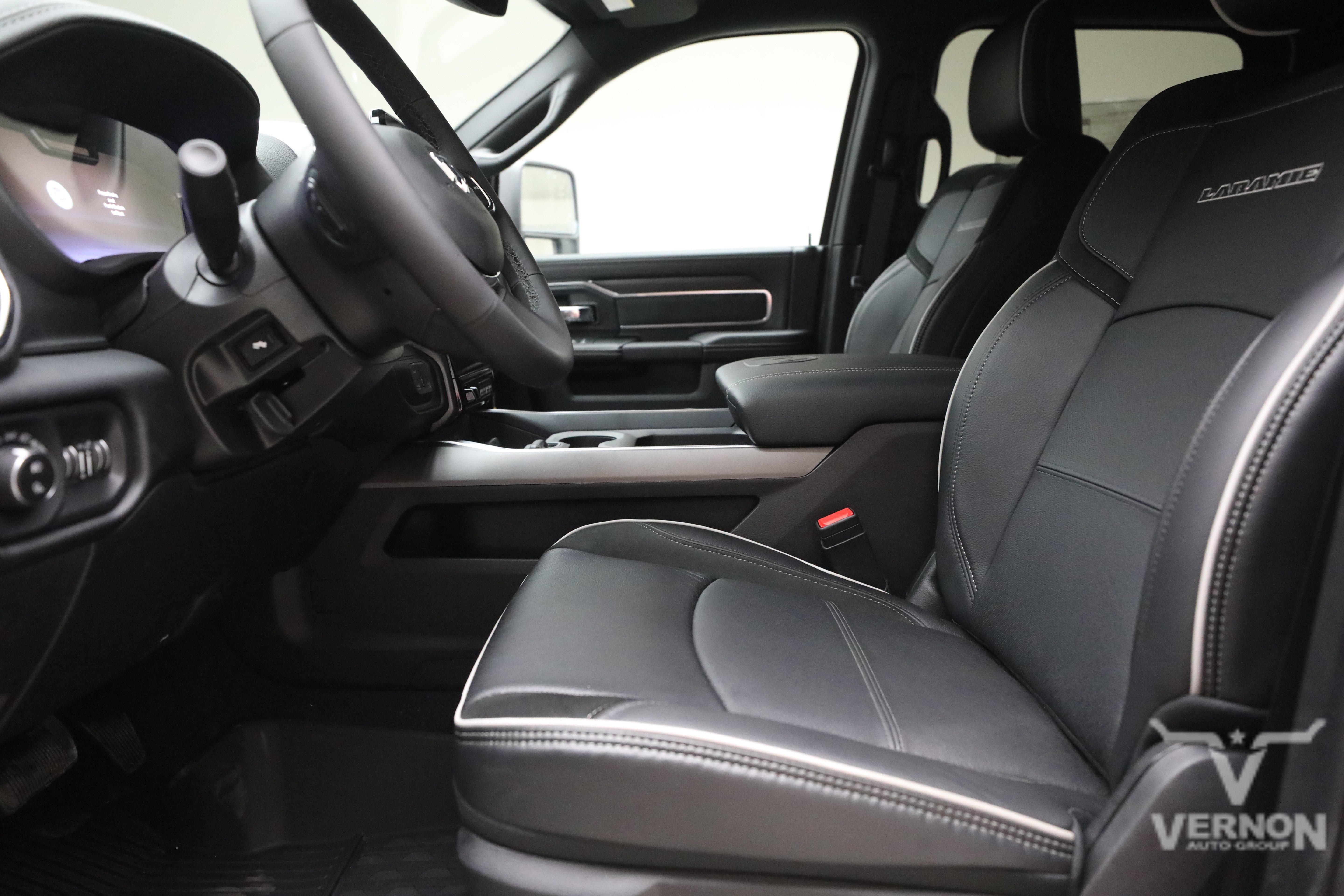 New 2027 RAM 3500 Laramie AWD/4WD image 10