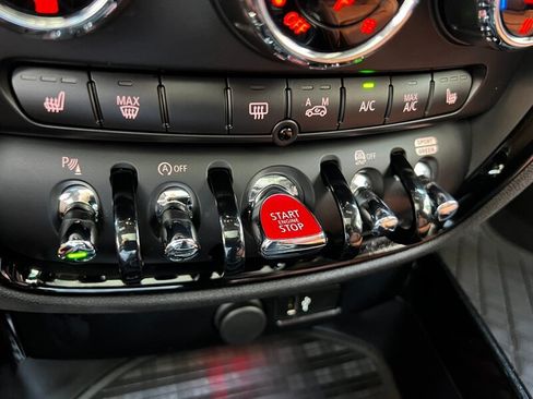 Used 2024 MINI Cooper Clubman S AWD/4WD image 39
