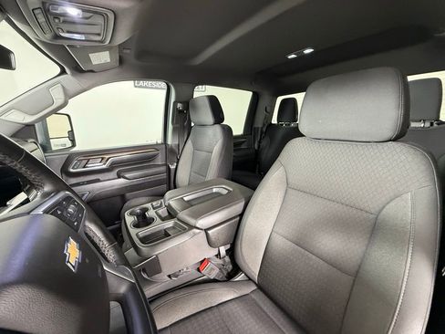 Used 2024 Chevrolet Silverado 2500 LT AWD/4WD image 33
