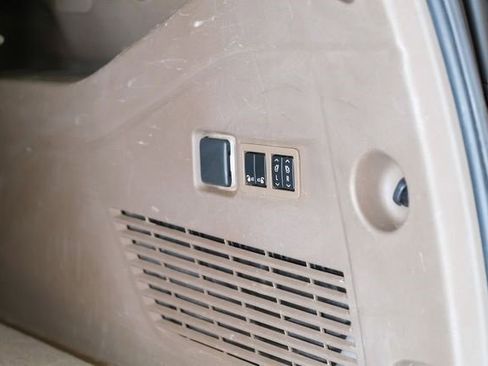 Used 2022 GMC Yukon XL Denali image 56