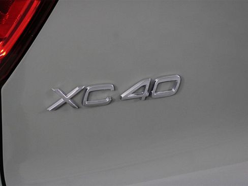 Certified 2023 Volvo XC40 Recharge Plus image 19