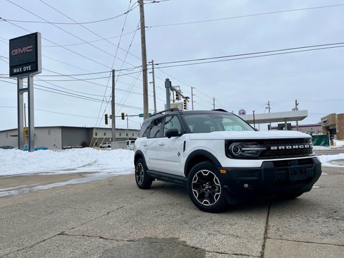 Used 2025 Ford Bronco Sport Outer Banks w/ Outer Banks Tech Package+ image 8