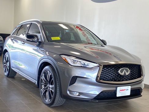 Used 2021 INFINITI QX50 Luxe w/ Appearance Package AWD/4WD image 2