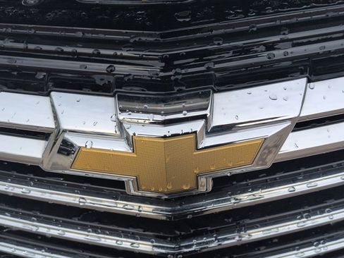 Used 2023 Chevrolet Equinox Premier image 31