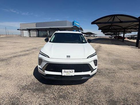 Used 2025 Buick Envision Sport Touring image 2