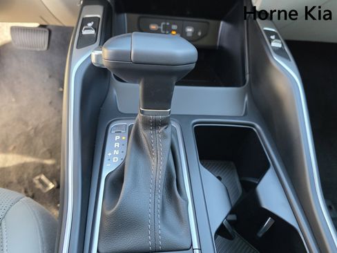 New 2025 Kia Sorento S image 14