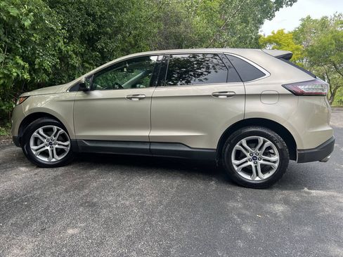 Used 2018 Ford Edge Titanium w/ Ford Safe & Smart Package FWD image 9