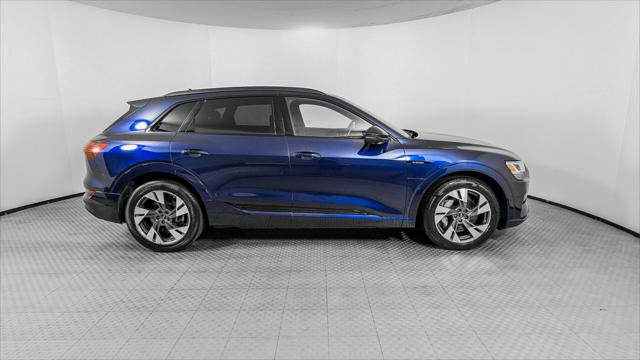 Used 2022 Audi e-tron Premium AWD/4WD image 9