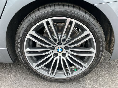 Used 2018 BMW 530i xDrive w/ M Sport Package AWD/4WD image 12
