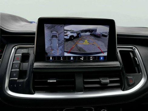 Used 2021 Chevrolet Suburban Premier w/ Premium Package RWD image 31