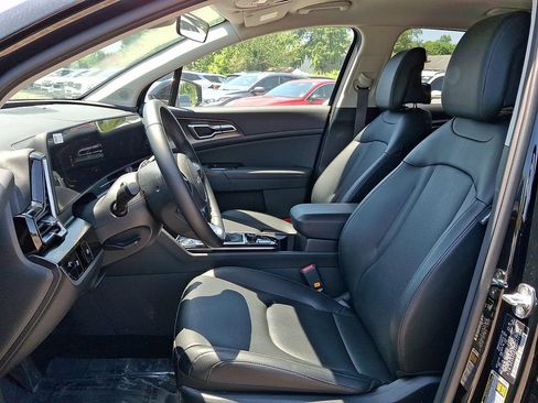 Certified 2025 Kia Sportage EX FWD image 14