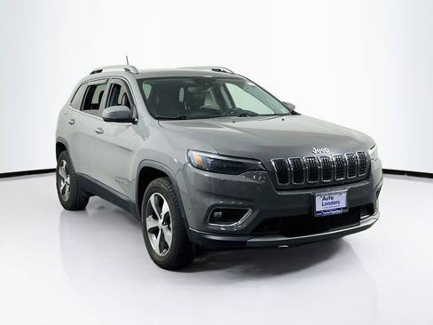 Used 2021 Jeep Cherokee Limited w/ Mopar Interior Package AWD/4WD image 3