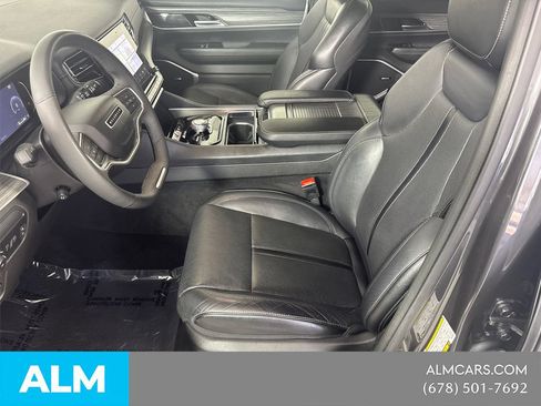 Used 2024 Jeep Wagoneer Series II w/ Flexible Seating Group AWD/4WD image 11