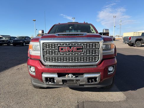 Used 2018 GMC Sierra 3500 Denali w/ Duramax Plus Package image 8