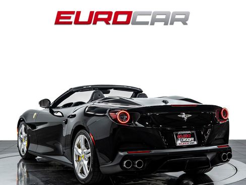Used 2019 Ferrari Portofino RWD image 4