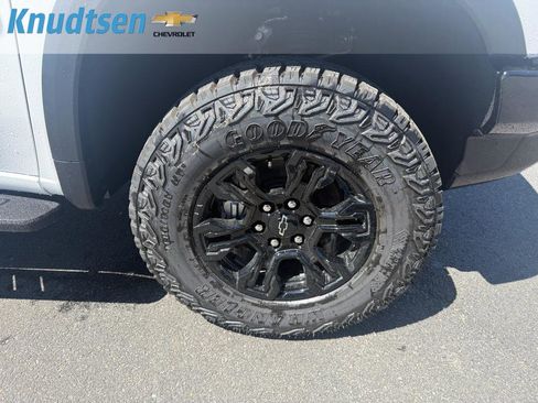 New 2026 Chevrolet Silverado 1500 ZR2 w/ Dark Appearance Package AWD/4WD image 9