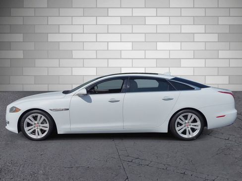Used 2016 Jaguar XJ L Portfolio RWD image 2