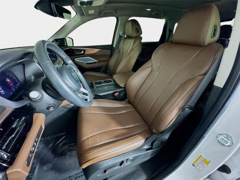 Used 2025 Acura MDX FWD w/ Technology Package image 11