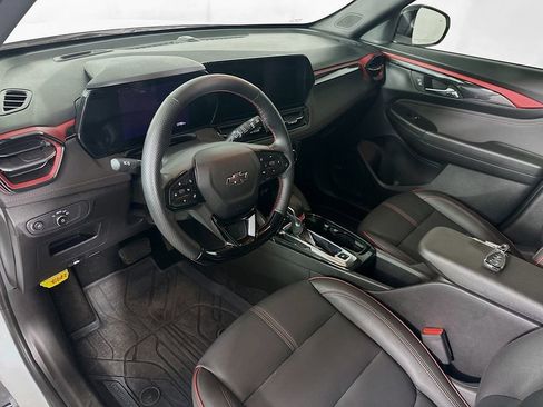 Used 2025 Chevrolet TrailBlazer RS w/ Convenience Package image 29