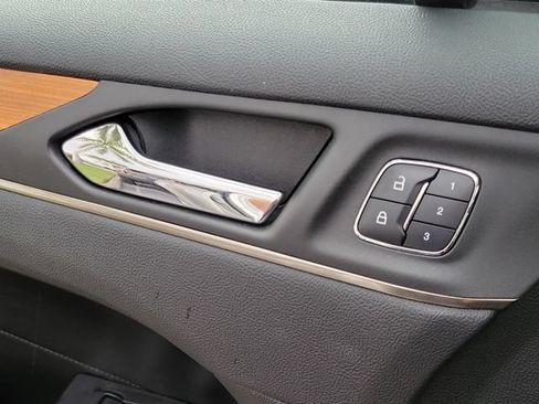Used 2017 Lincoln MKC Select w/ Select Plus Package FWD image 17