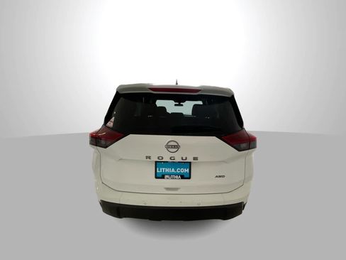 Used 2024 Nissan Rogue S AWD/4WD image 7