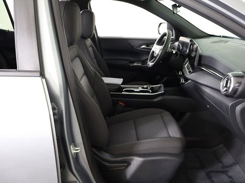 Used 2026 Chevrolet Equinox LT FWD image 31