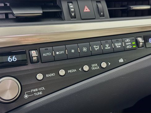 Used 2021 Lexus ES 350 w/ Premium Package image 16