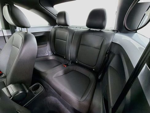 Used 2014 Volkswagen Beetle TDI FWD image 19