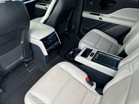 Used 2025 Lincoln Aviator Reserve w/ Jet Appearance Package RWD image 11