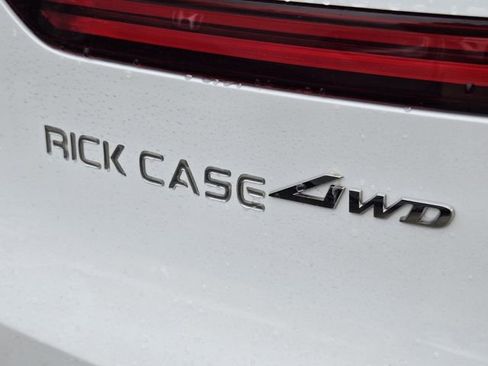 Certified 2023 Genesis GV70 2.5T Advanced w/ Advanced Package image 10