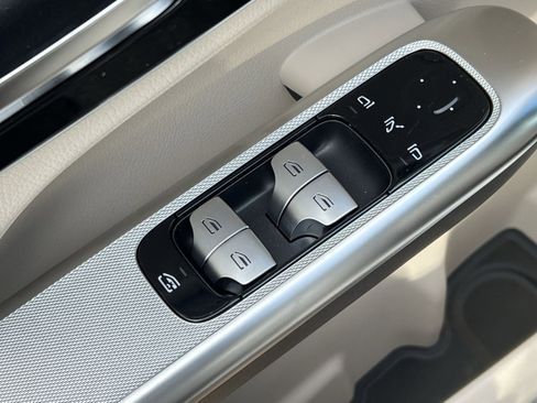 New 2026 Mercedes-Benz GLC 300 4MATIC image 13