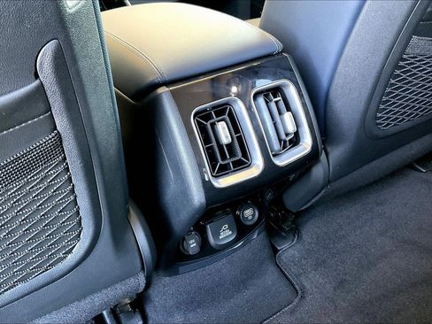 Used 2024 Kia Sorento SX Prestige AWD/4WD image 10