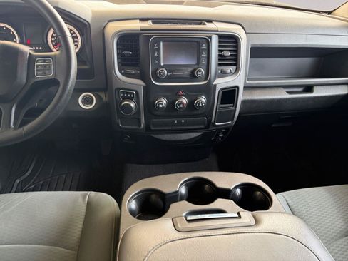 Used 2015 RAM 1500 Express RWD image 10
