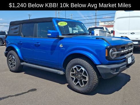 Used 2023 Ford Bronco Outer Banks AWD/4WD image 1