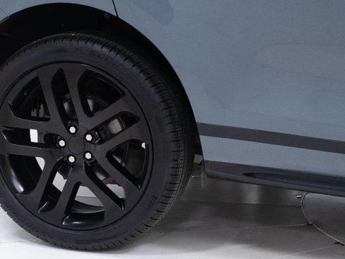 Used 2020 Land Rover Range Rover Evoque First Edition image 77