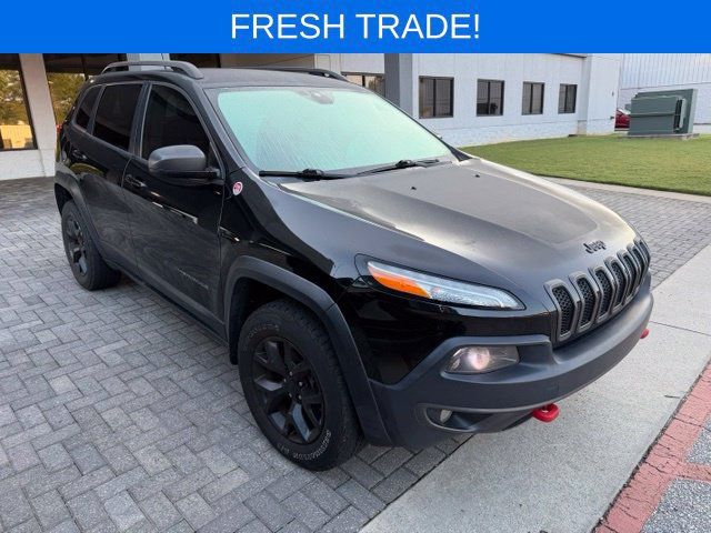 Used 2018 Jeep Cherokee Trailhawk w/ Quick Order Package 27L AWD/4WD image 1