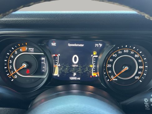 Used 2024 Jeep Wrangler Willys image 31